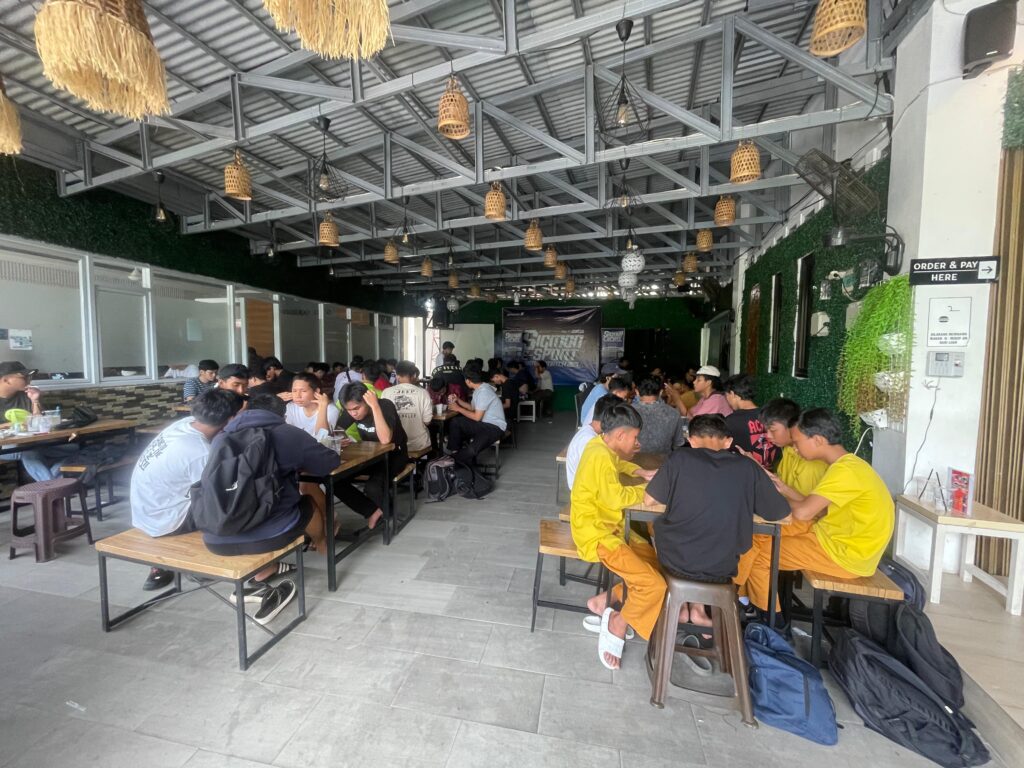 Kementerian Komunikasi dan Digital Gelar Agenda Sosialisasi“Sigmon Esport Mobile Legend Friendly Match 2024” #PastikanMenangHadiahJutaanRupiah 32 Kementerian Komunikasi dan Digital Gelar Agenda Sosialisasi“Sigmon Esport Mobile Legend Friendly Match 2024” #PastikanMenangHadiahJutaanRupiah