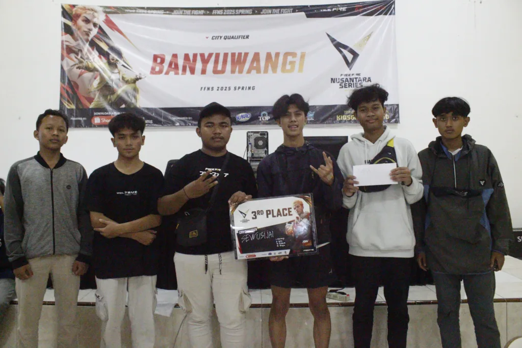 Turnamen Free Fire Nusantara Series Banyuwangi: AGB REGENS Juara 1, Drama di Match Terakhir Jadi Sorotan 29 Turnamen Free Fire Nusantara Series Banyuwangi: AGB REGENS Juara 1, Drama di Match Terakhir Jadi Sorotan